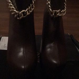 Dark brown bootie platform stiletto w/gold chain!
